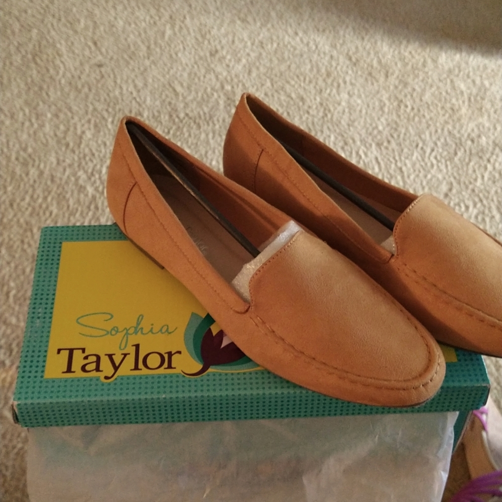 Sophia Taylor flats